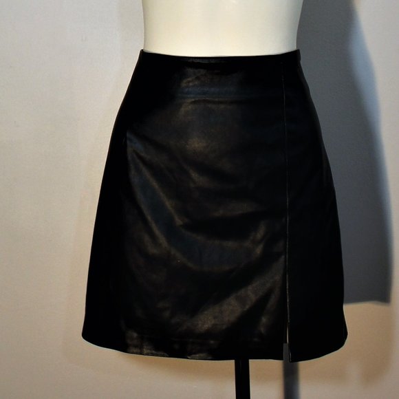 OAK+FORT VEGAN LEATHER MINI SKIRT BLACK LINED SIZE 10 - Picture 2 of 8